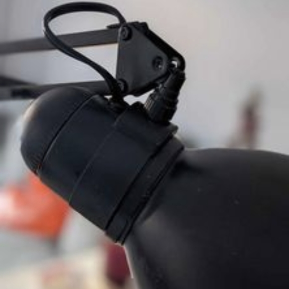 ❗2/$25 Bundle Discount❗Adjustable lamp - Picture 3 of 3